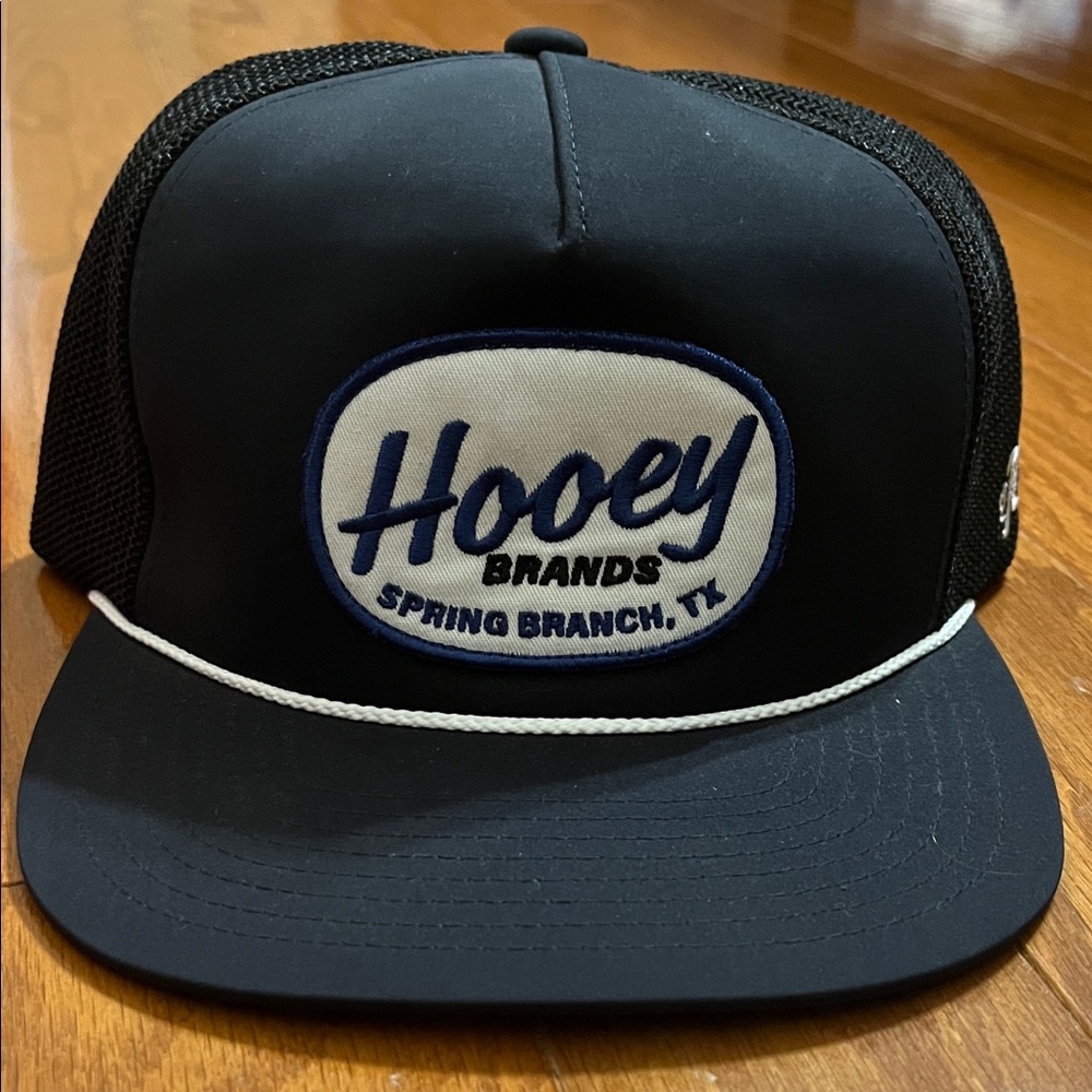 Hooey Black and White Trucker Cap